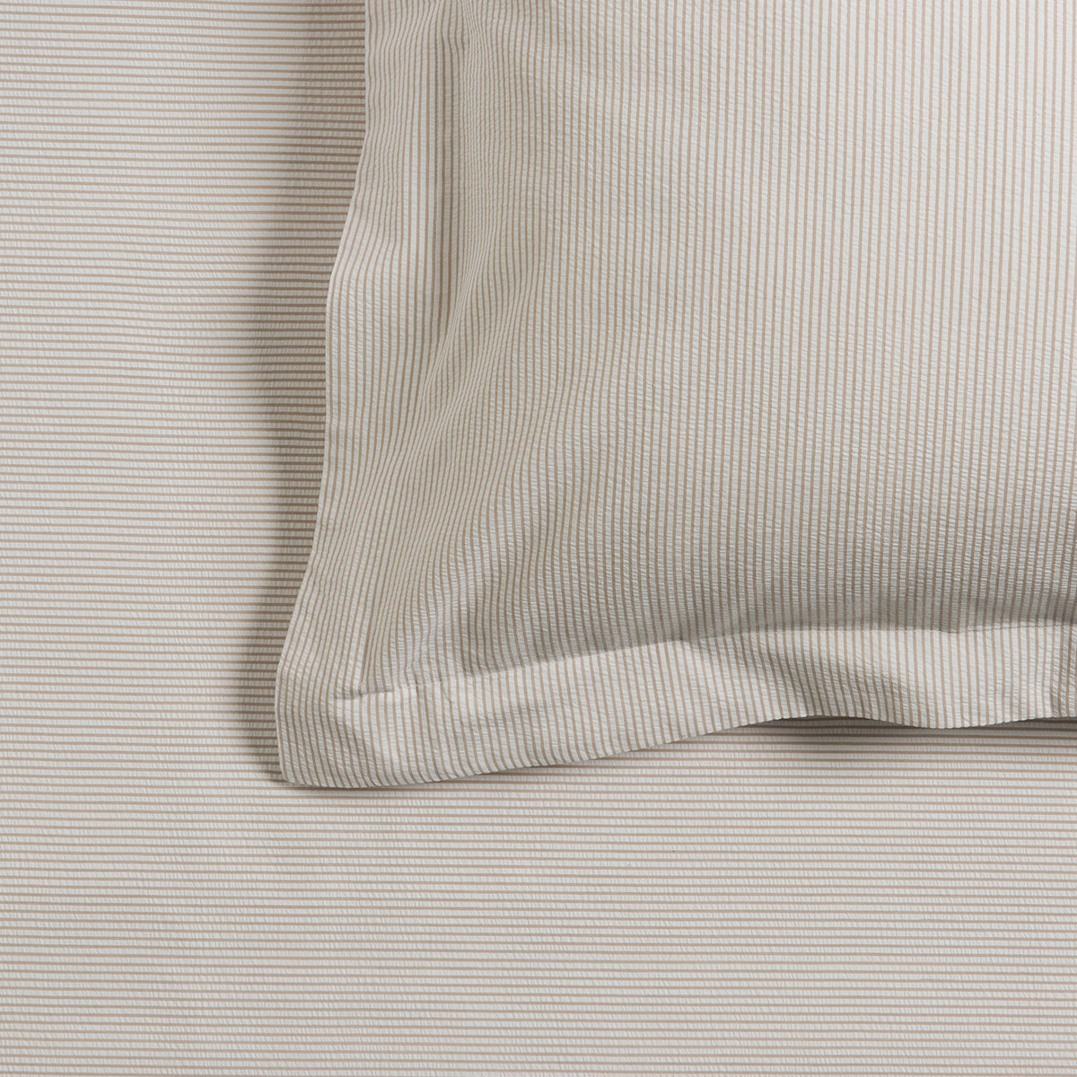 White/Natural Seersucker Stripe Bed Linen