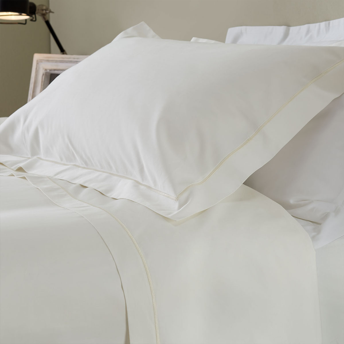 Ivory 200 Thread Count Egyptian Cotton King Size Bed Set